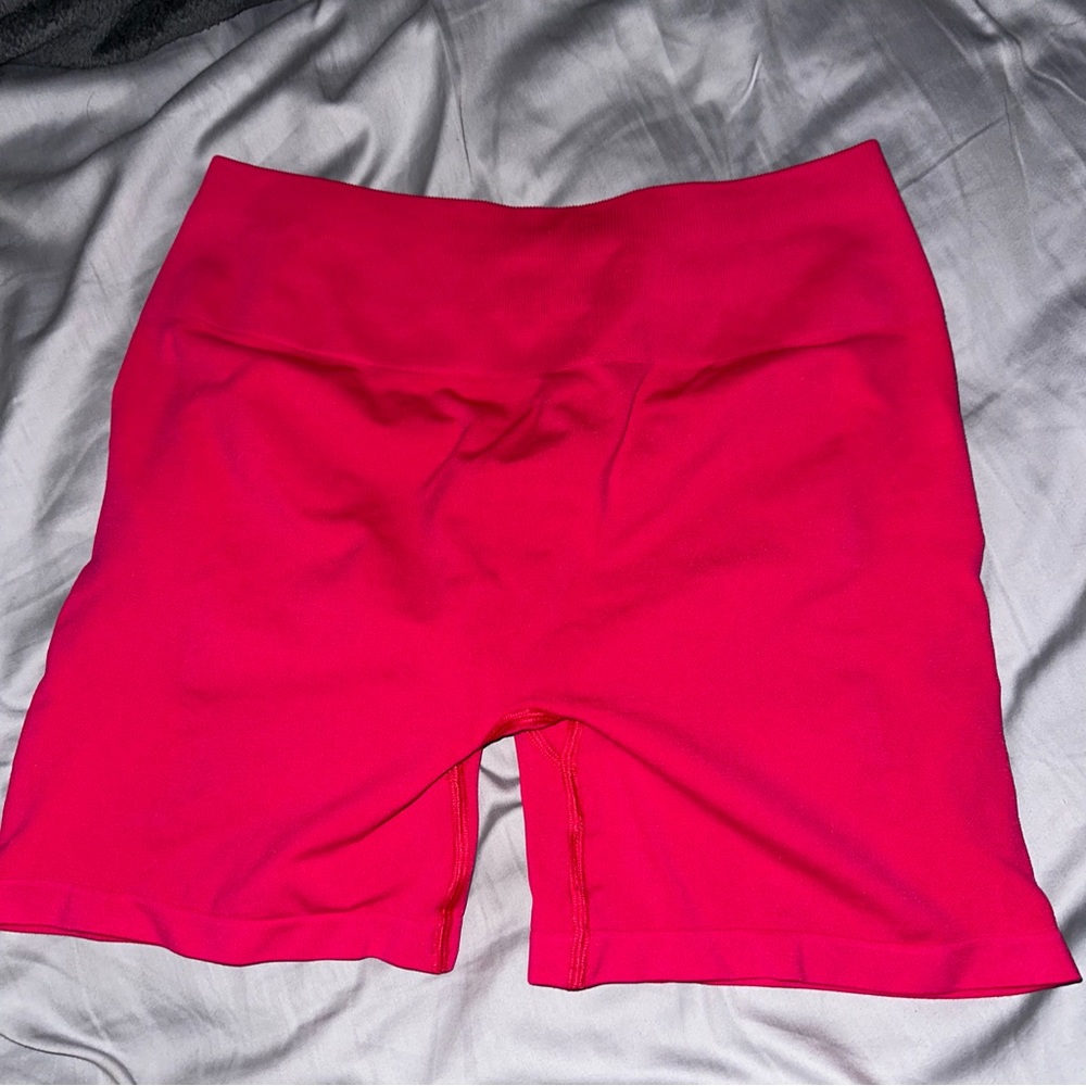 Alphalete Amplify short